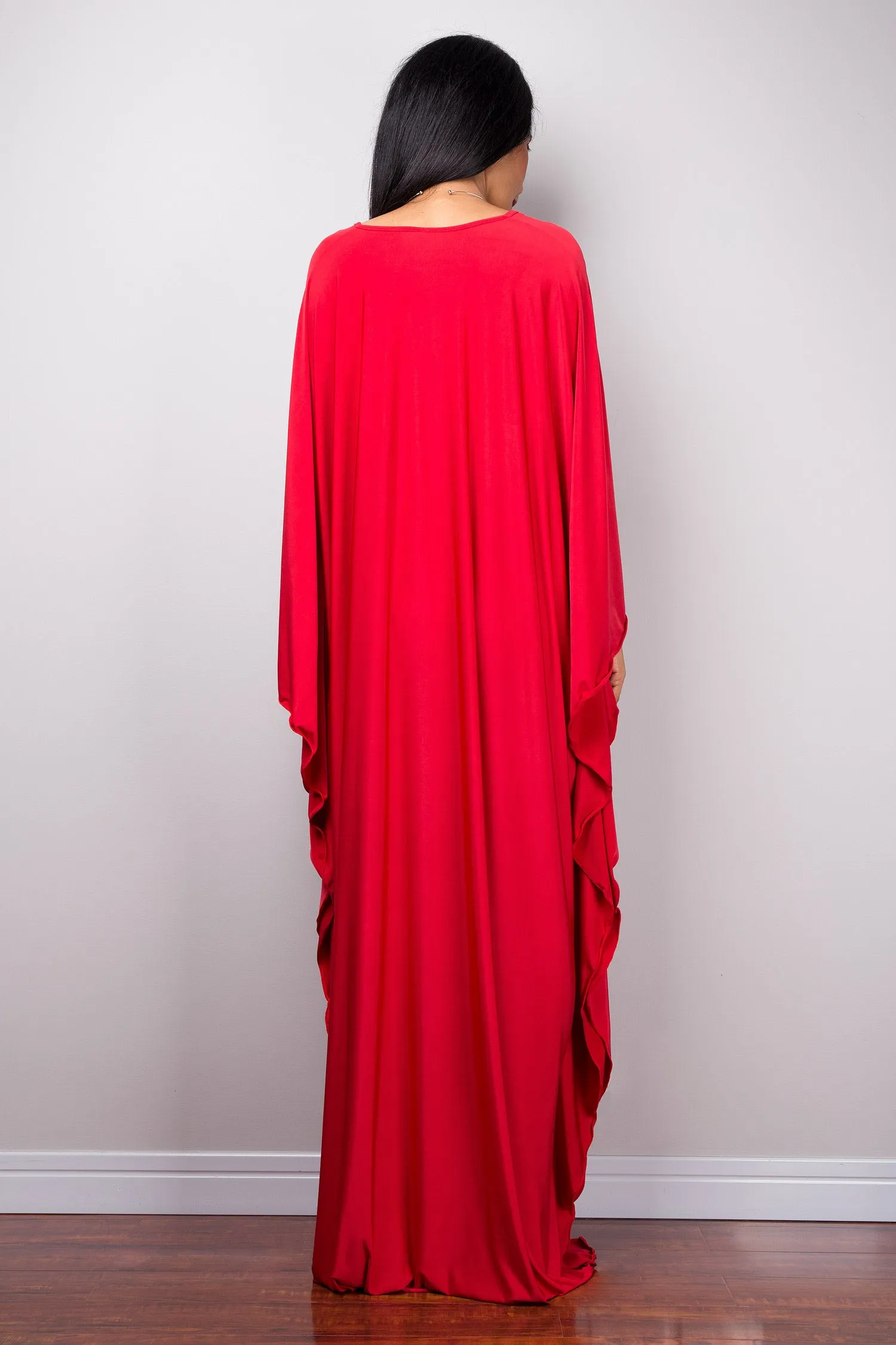 Red kaftan