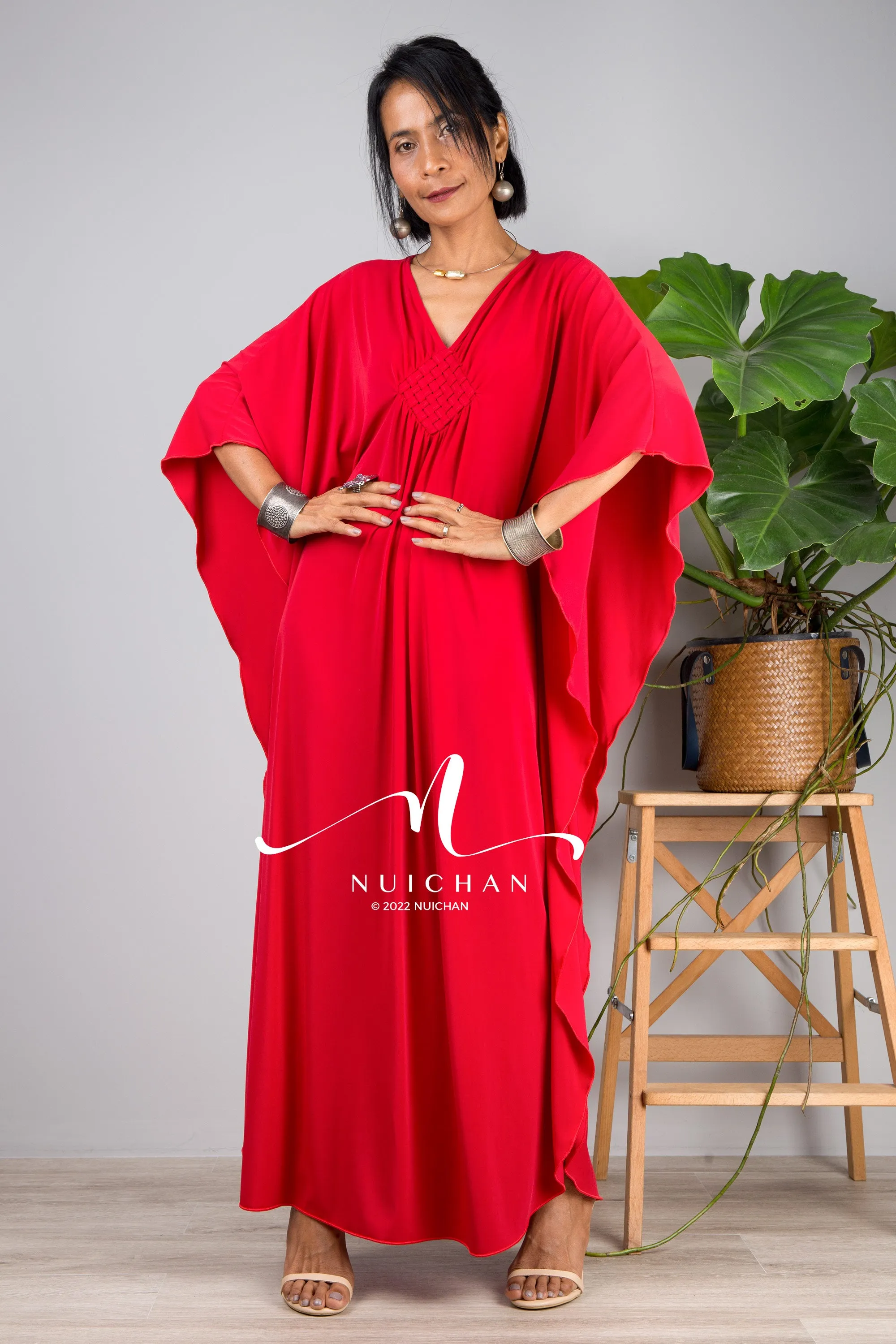 Red kaftan