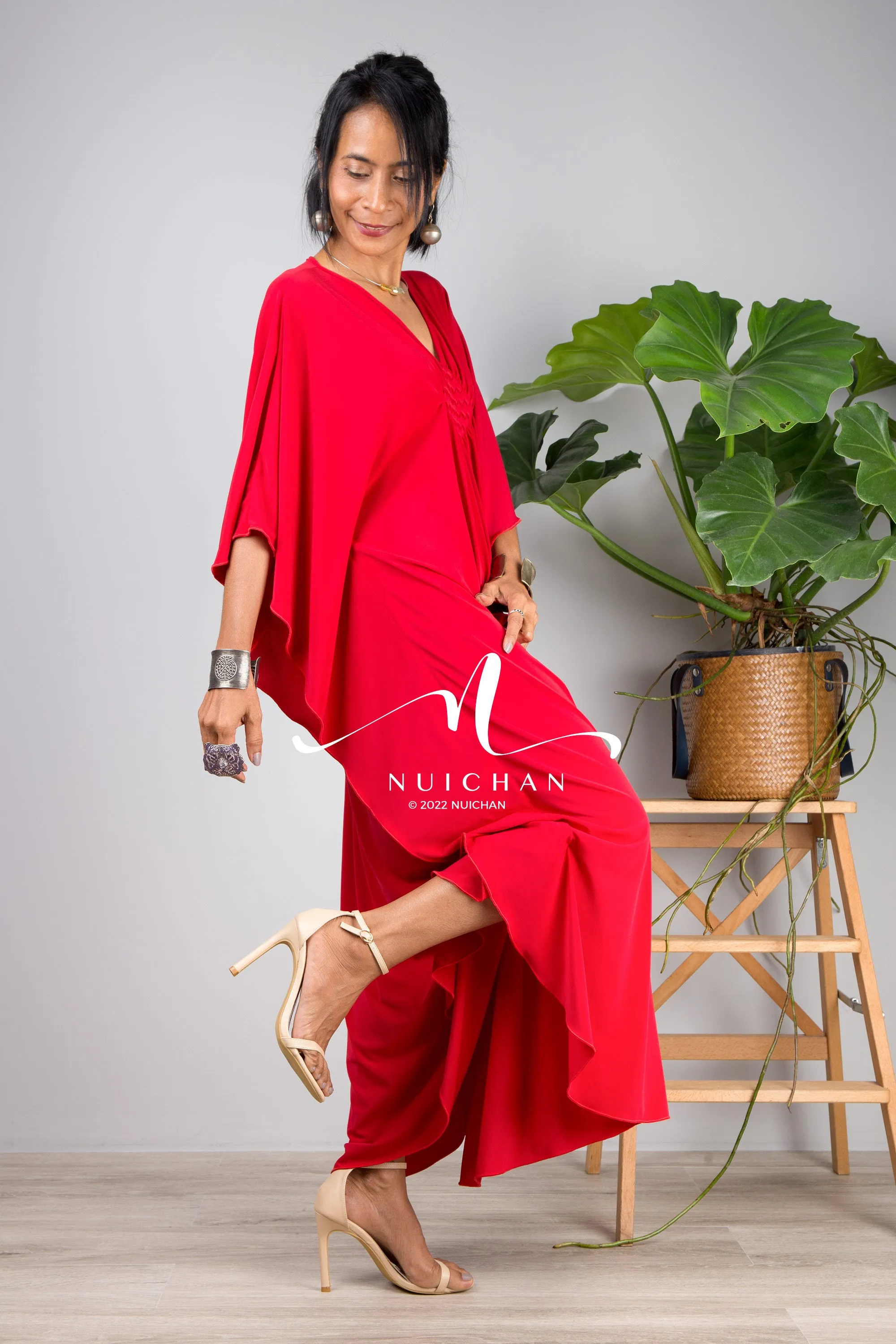 Red kaftan