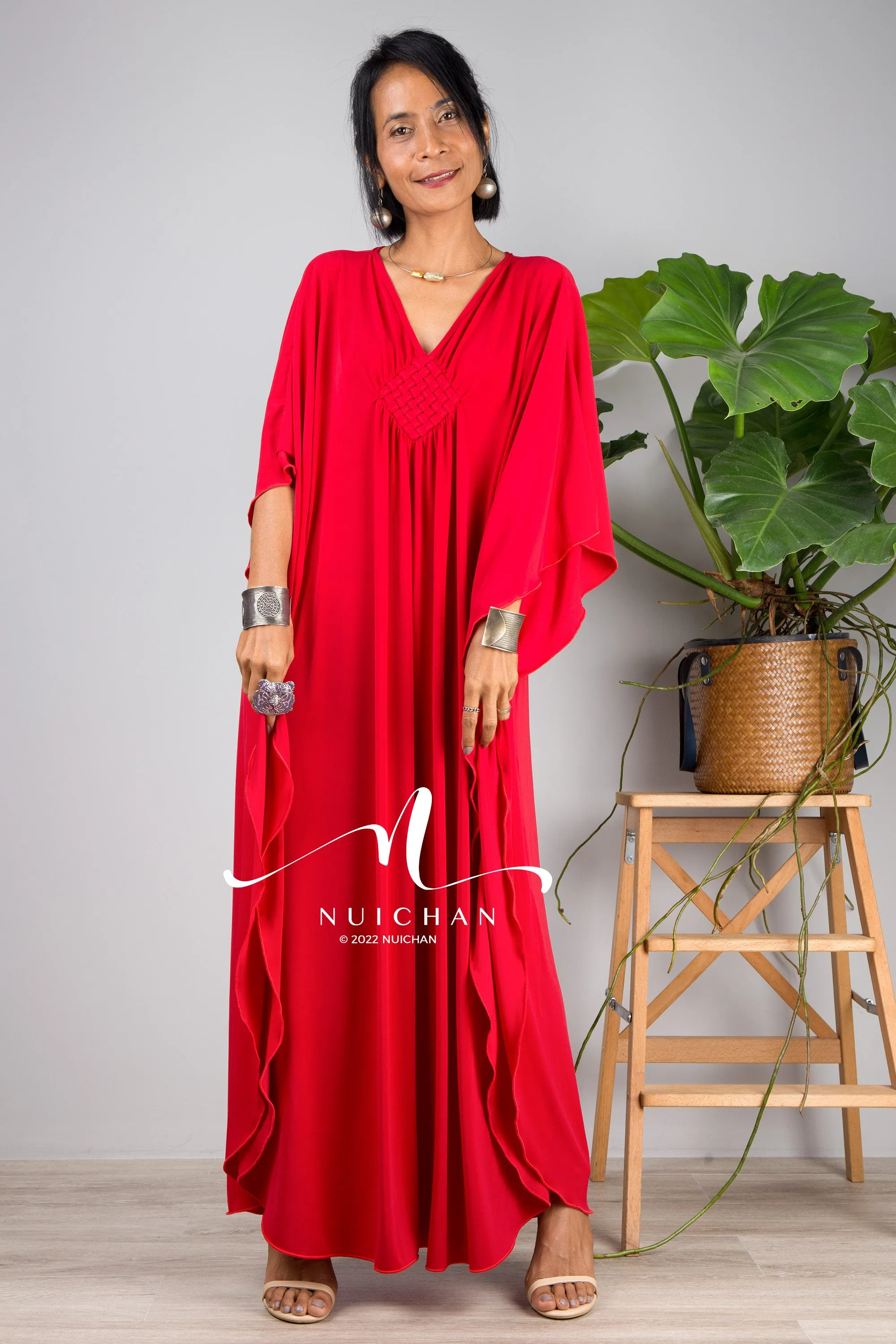 Red kaftan